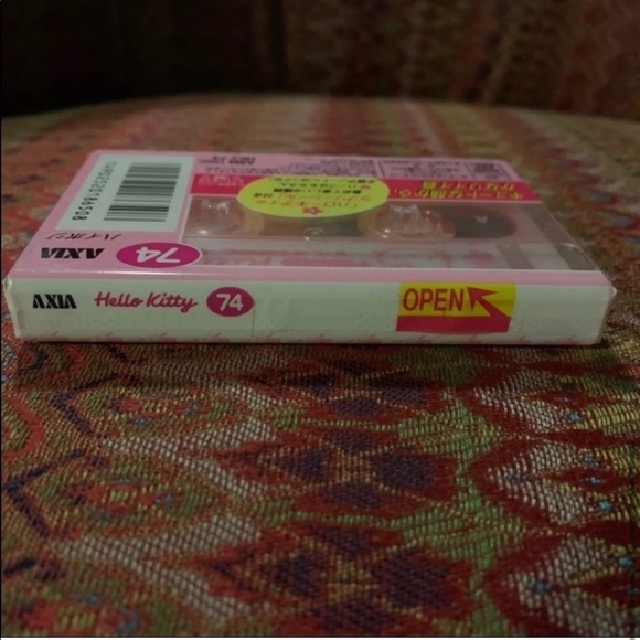 New Vintage 1999 Rare Sanrio Japan Hello Kitty 74 minute Blank Cassette - Picture 5 of 5